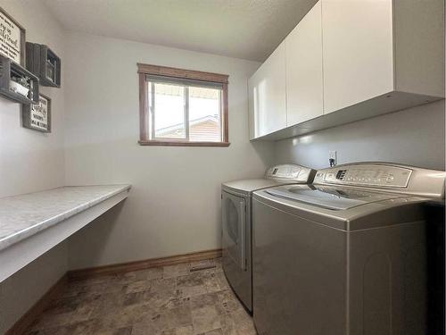 5116 49 Street, Provost, AB - Indoor Photo Showing Laundry Room