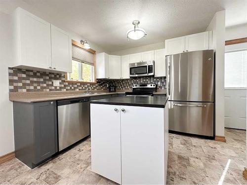 5116 49 Street, Provost, AB - Indoor Photo Showing Kitchen With Stainless Steel Kitchen