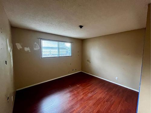 5827 51 Avenue, Vermilion, AB - Indoor Photo Showing Other Room