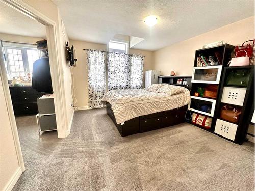 2805 8A Avenue, Wainwright, AB - Indoor Photo Showing Bedroom