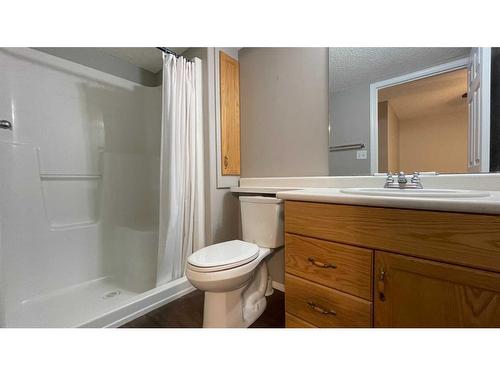 #309-848 4 Avenue, Wainwright, AB - Indoor Photo Showing Bathroom