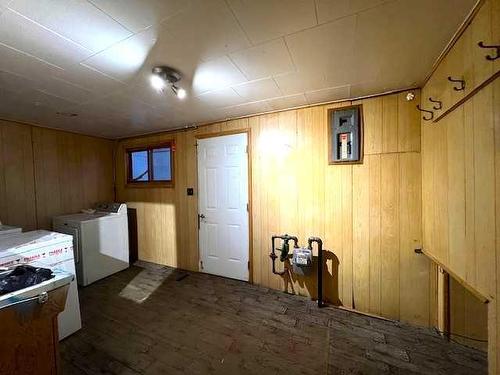 5118 50 Street, Provost, AB - Indoor