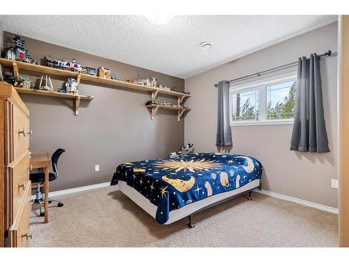 48 Lakeview Estates, Rural Vermilion River, County Of, AB - Indoor Photo Showing Bedroom