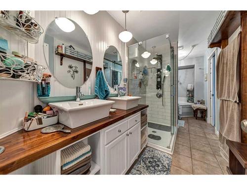 73 White Tail Avenue, Rural Vermilion River, County Of, AB - Indoor Photo Showing Bathroom