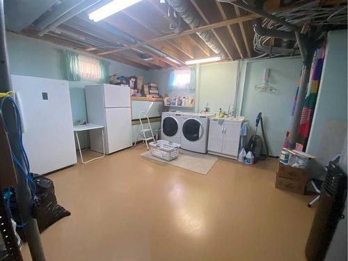 5613 Park Drive, Vermilion, AB - Indoor Photo Showing Laundry Room