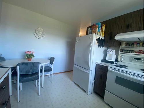 5613 Park Drive, Vermilion, AB - Indoor Photo Showing Kitchen