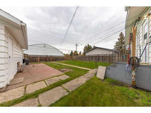 5610 47 Street, Lloydminster, AB - Outdoor