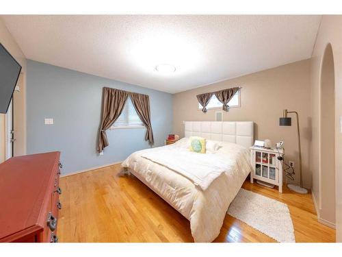 3102 66 Avenue Court, Lloydminster, AB - Indoor Photo Showing Bedroom