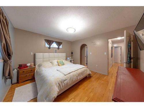 3102 66 Avenue Court, Lloydminster, AB - Indoor Photo Showing Bedroom