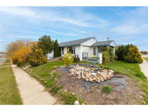 5001 51 Street, Kitscoty, AB - Outdoor