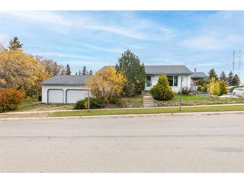 5001 51 Street, Kitscoty, AB - Outdoor