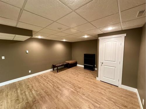 4821 48 Street, Hardisty, AB - Indoor