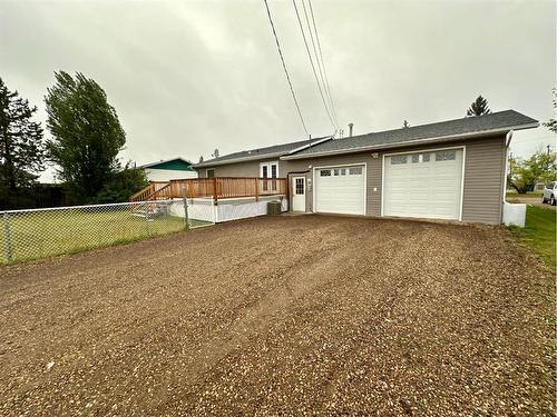 4821 48 Street, Hardisty, AB - Outdoor