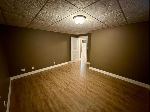 4821 48 Street, Hardisty, AB - Indoor Photo Showing Other Room