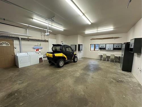 4821 48 Street, Hardisty, AB - Indoor Photo Showing Garage