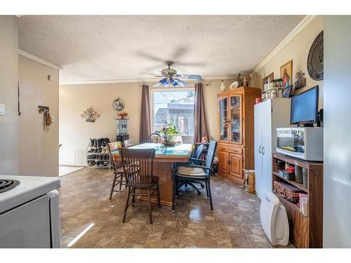 4801 46 Street, Lloydminster, SK - Indoor Photo Showing Dining Room