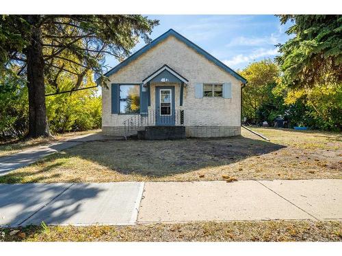 4801 46 Street, Lloydminster, SK - Outdoor