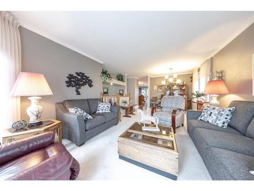 3703 58 Avenue, Lloydminster, AB - Indoor Photo Showing Living Room