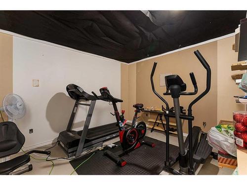 304-4811 47 Avenue, Lloydminster, SK - Indoor Photo Showing Gym Room