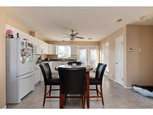 304-4811 47 Avenue, Lloydminster, SK - Indoor Photo Showing Dining Room