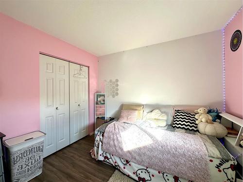 206 4 Avenue North, Marwayne, AB - Indoor Photo Showing Bedroom