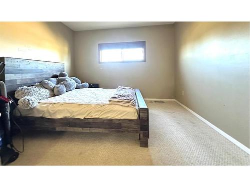 206 4 Avenue North, Marwayne, AB - Indoor Photo Showing Bedroom