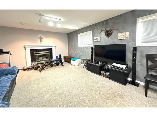 206 4 Avenue North, Marwayne, AB - Indoor