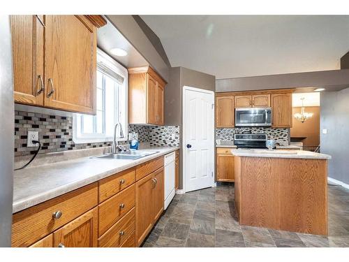 4006 63A Avenue, Lloydminster, AB - Indoor Photo Showing Kitchen With Double Sink