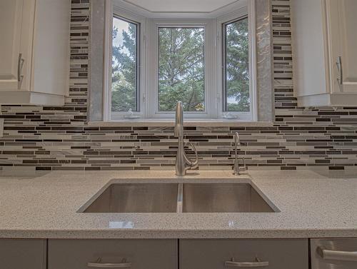 442009 Rge Rd 65, Rural Wainwright No. 61, M.D. Of, AB - Indoor Photo Showing Kitchen With Double Sink