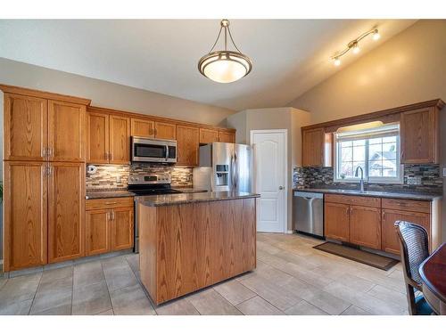 1816 52 Avenue, Lloydminster, AB - Indoor Photo Showing Kitchen