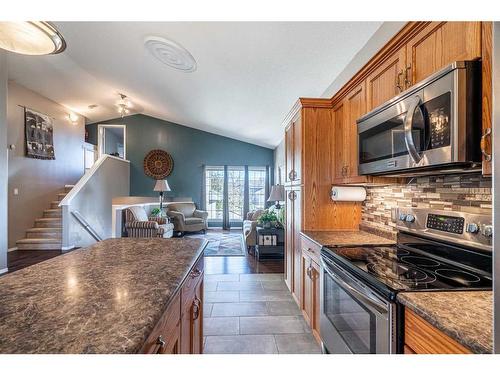 1816 52 Avenue, Lloydminster, AB - Indoor Photo Showing Kitchen