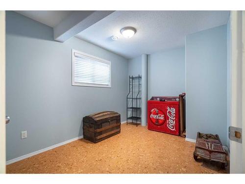 1816 52 Avenue, Lloydminster, AB - Indoor