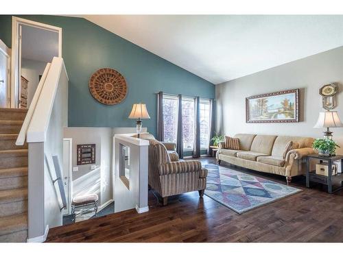 1816 52 Avenue, Lloydminster, AB - Indoor Photo Showing Living Room