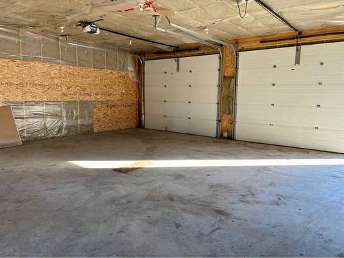 304 Main Street, Waseca, SK - Indoor Photo Showing Garage