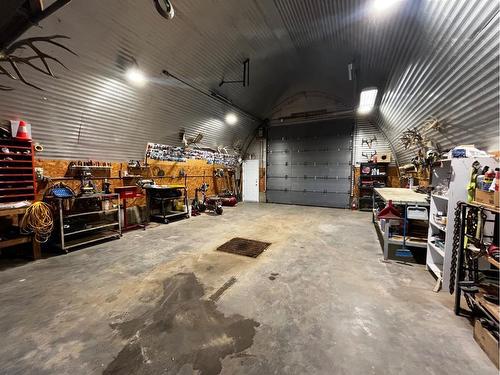 444064 Rge Rd 50, Rural Wainwright No. 61, M.D. Of, AB - Indoor Photo Showing Garage