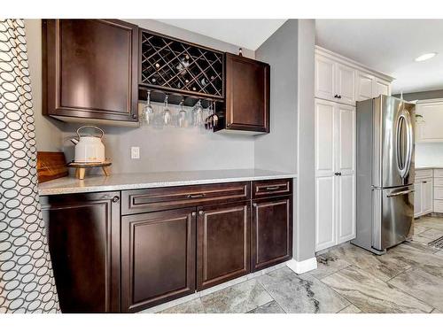 5204 24 Street, Lloydminster, AB - Indoor Photo Showing Kitchen