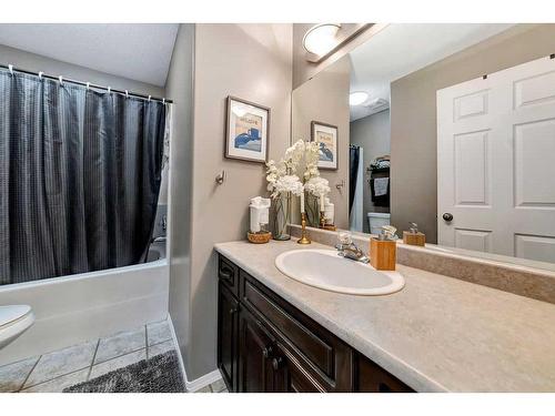 5204 24 Street, Lloydminster, AB - Indoor Photo Showing Bathroom