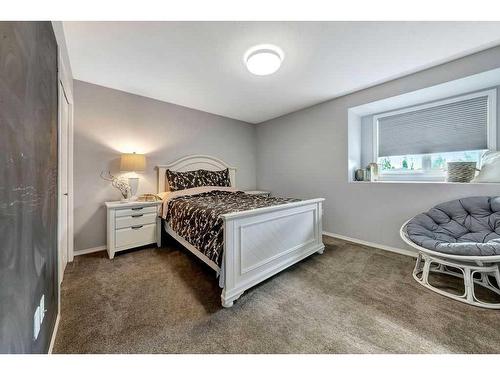 5204 24 Street, Lloydminster, AB - Indoor Photo Showing Bedroom