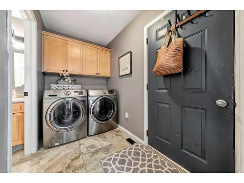 5204 24 Street, Lloydminster, AB - Indoor Photo Showing Laundry Room