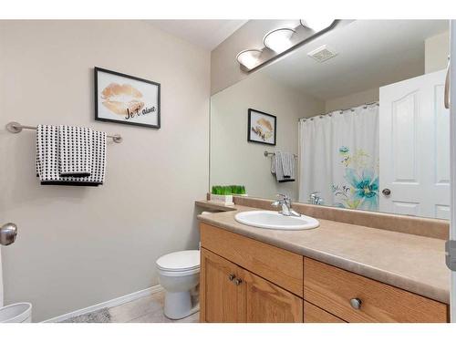 6604 34 Street, Lloydminster, AB - Indoor Photo Showing Bathroom