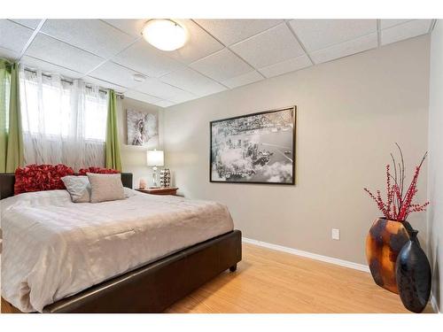 6604 34 Street, Lloydminster, AB - Indoor Photo Showing Bedroom