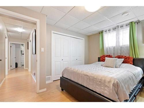 6604 34 Street, Lloydminster, AB - Indoor Photo Showing Bedroom