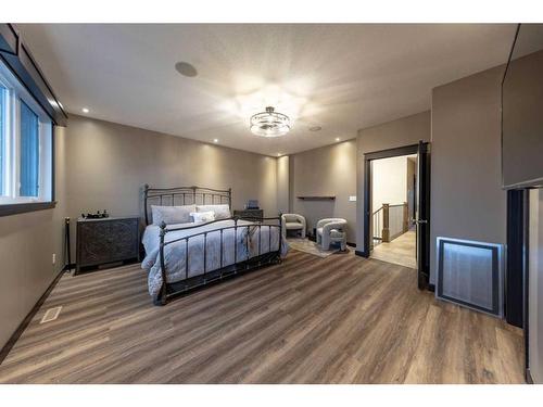 1604 52B Avenue Close, Lloydminster, AB - Indoor Photo Showing Bedroom