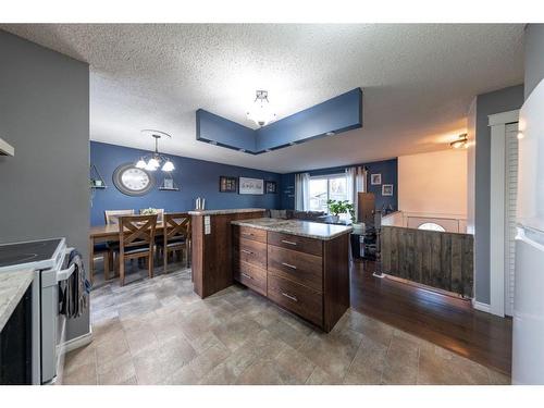 2909 56 Avenue, Lloydminster, AB - Indoor