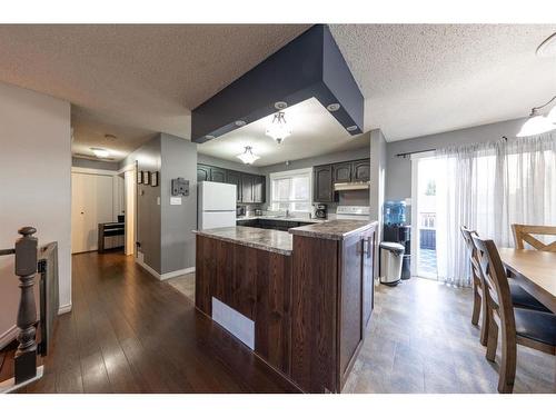 2909 56 Avenue, Lloydminster, AB - Indoor Photo Showing Kitchen