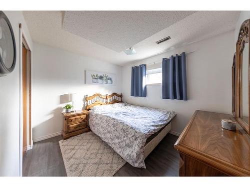 2909 56 Avenue, Lloydminster, AB - Indoor Photo Showing Bedroom