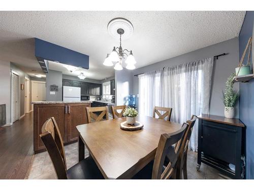 2909 56 Avenue, Lloydminster, AB - Indoor Photo Showing Dining Room