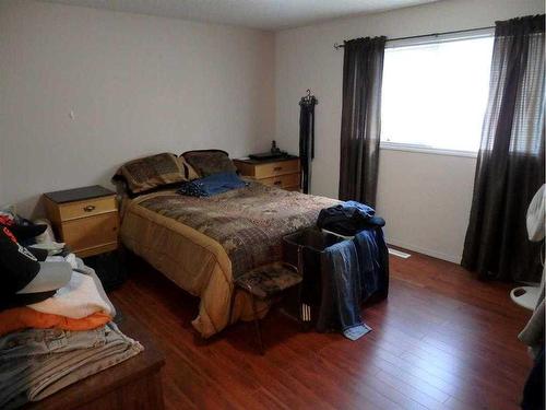 5821 52 Avenue, Vermilion, AB - Indoor Photo Showing Bedroom