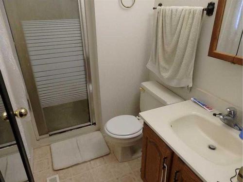 5821 52 Avenue, Vermilion, AB - Indoor Photo Showing Bathroom