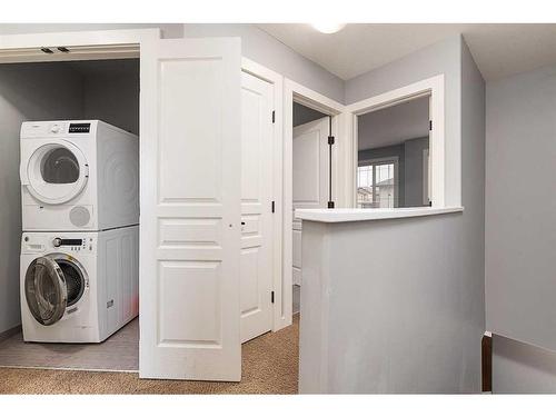 10-4260 41 Street, Lloydminster, SK - Indoor Photo Showing Laundry Room